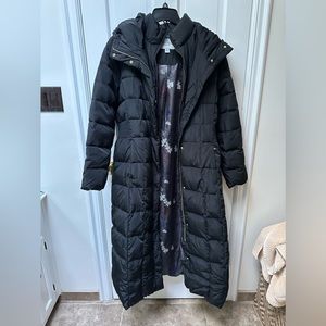 Worn twice Cole Haan signature 3/4 length down coat
